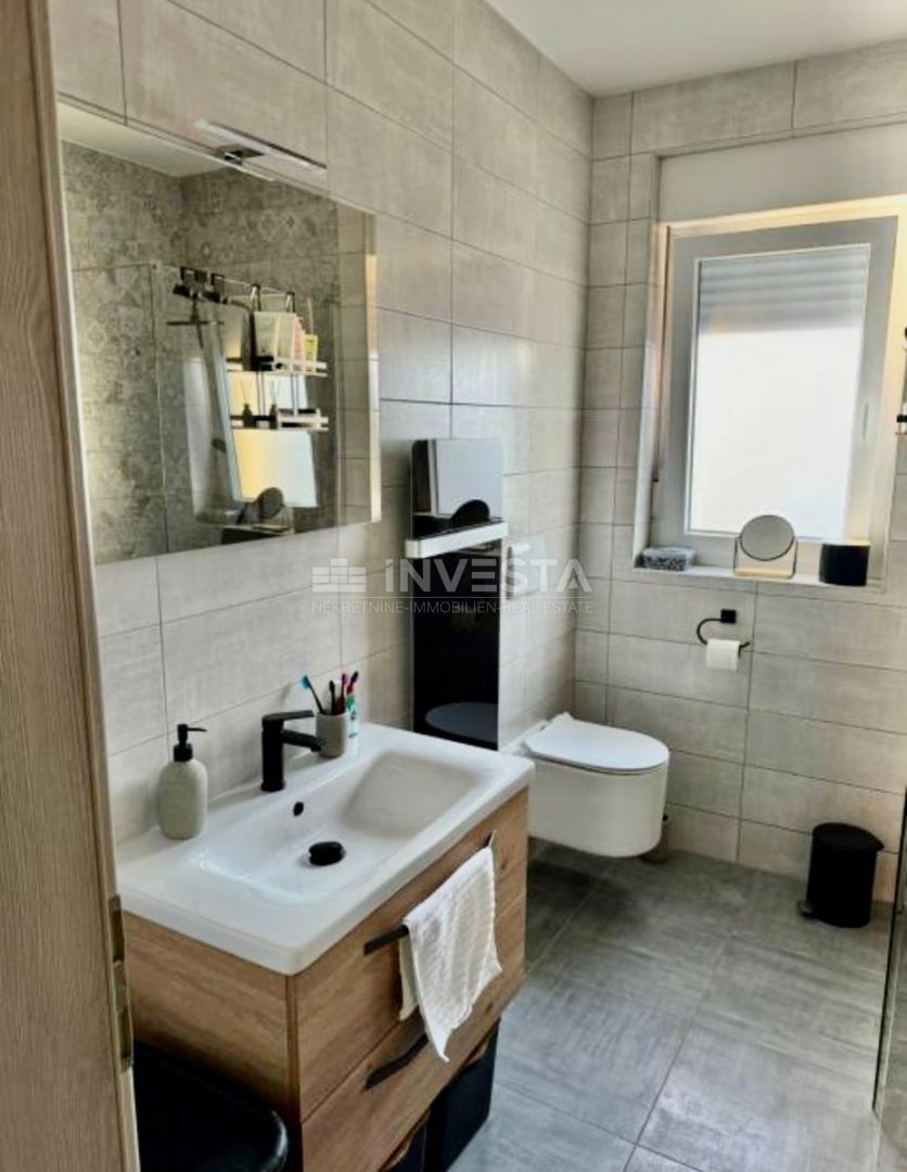 Medulin, Luksuzno Stanovanje 62m2 v 2. Nadstropju Nove Gradnje, Parkiranje