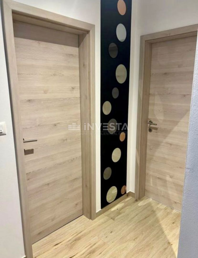 Medulin, Luksuzno Stanovanje 62m2 v 2. Nadstropju Nove Gradnje, Parkiranje
