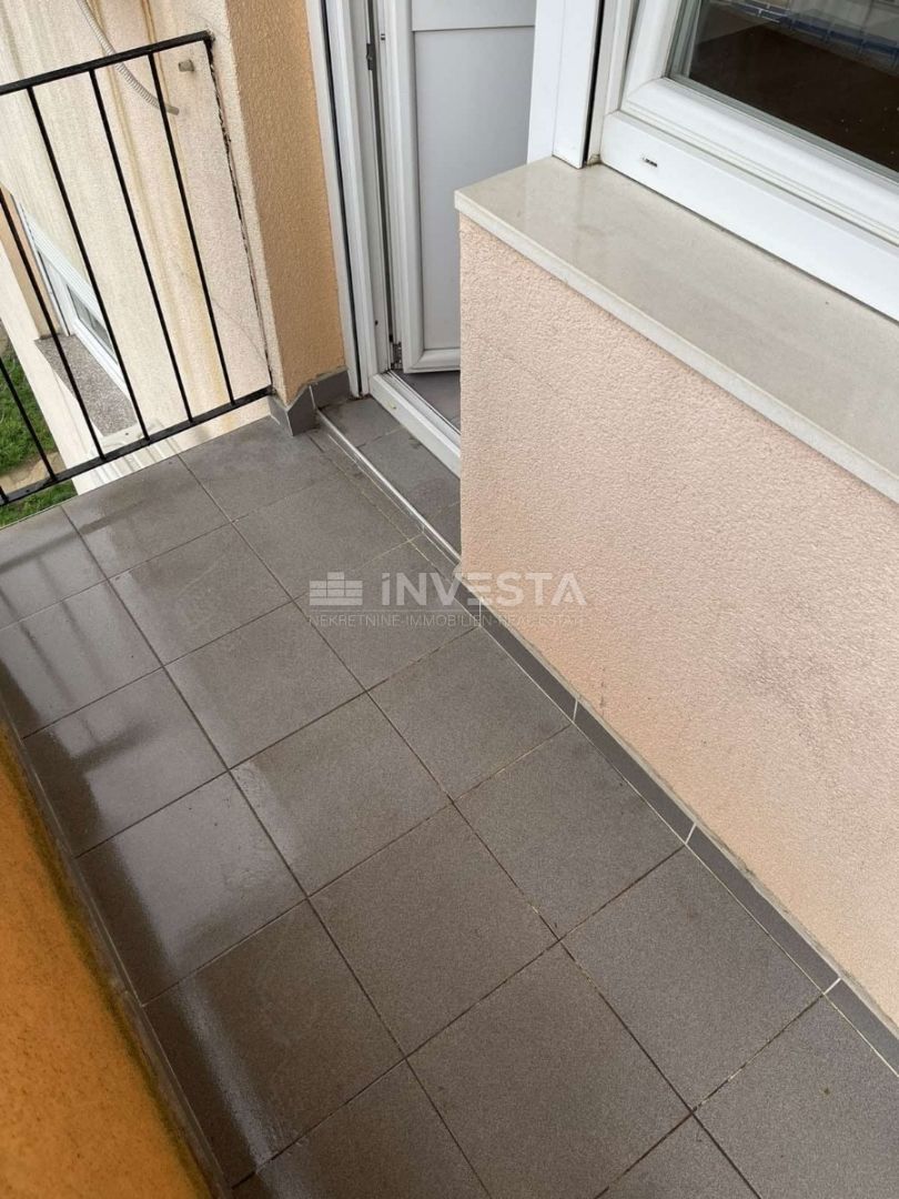 Pula, Stoja, čudovito prenovljeno stanovanje z garažo