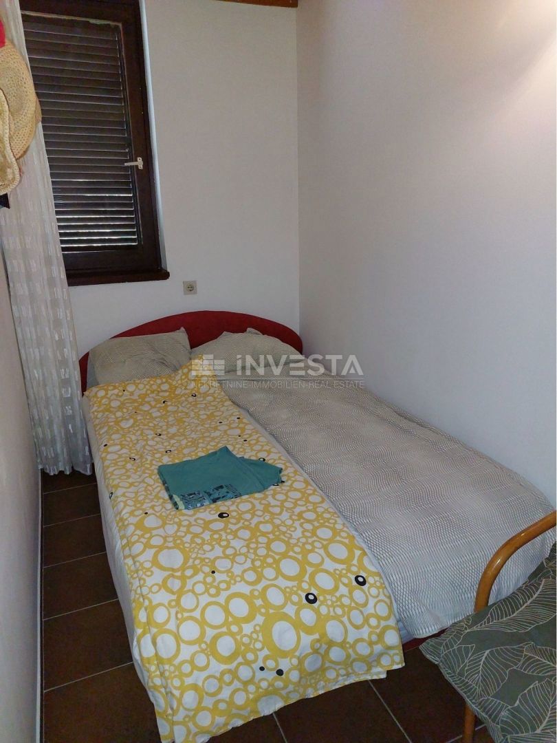 Červar-Porat, dvoetažni apartma 47 m2, 2 ss, 150 m od morja