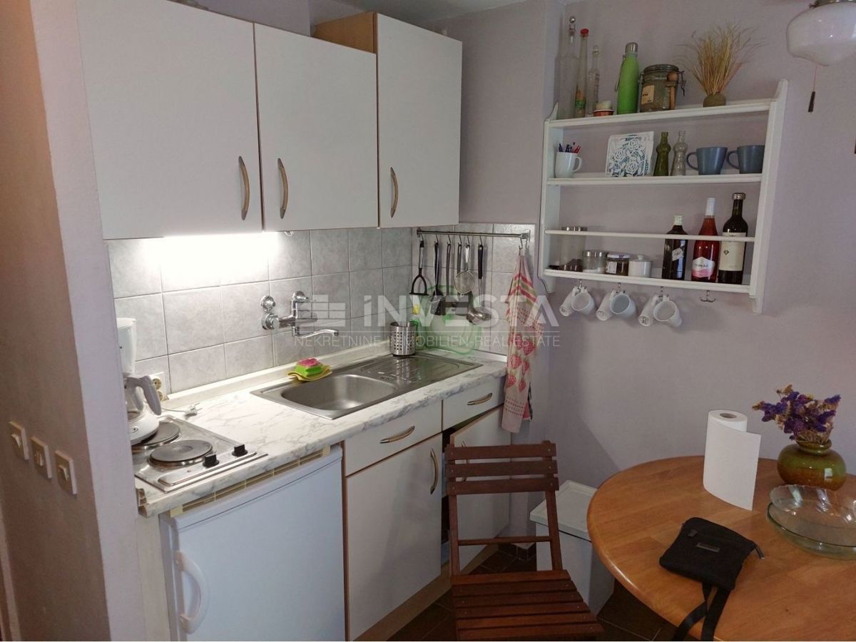 Červar-Porat, dvoetažni apartma 47 m2, 2 ss, 150 m od morja
