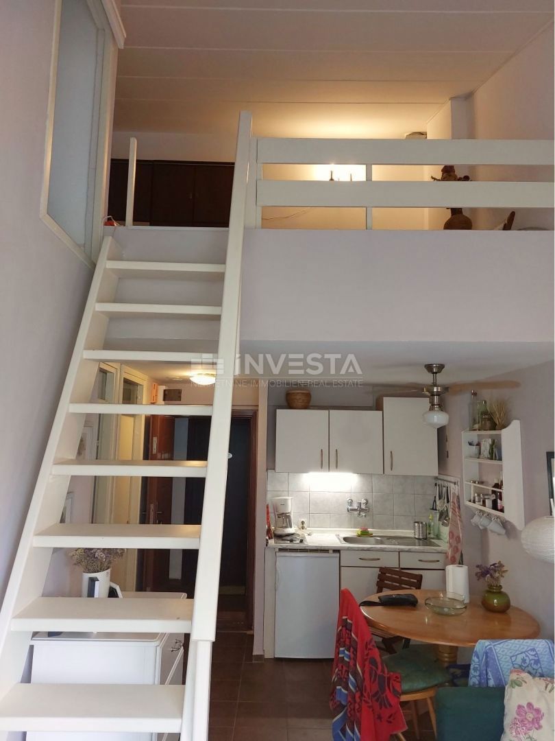 Červar-Porat, dvoetažni apartma 47 m2, 2 ss, 150 m od morja