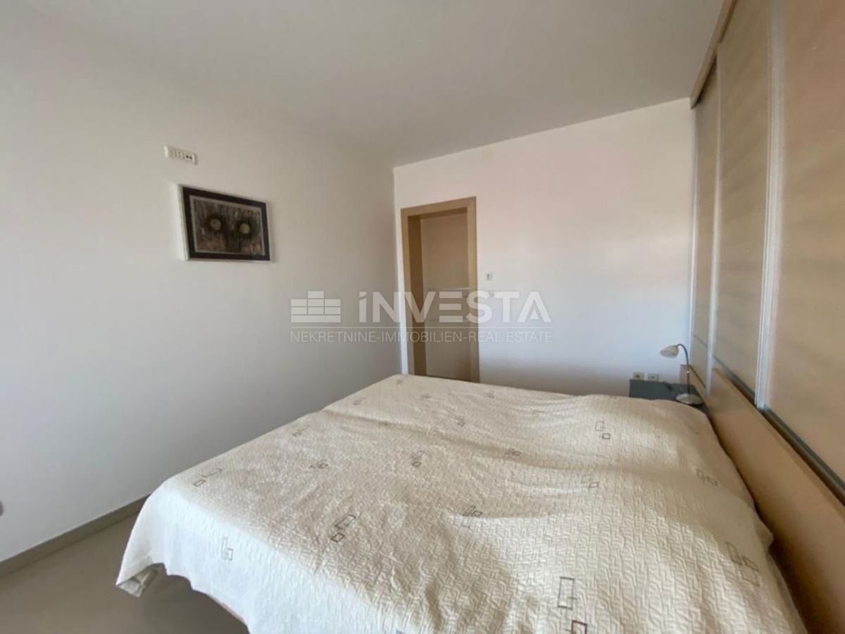 Pula, Pješčana uvala, penthouse 152 m2, 200 m od morja