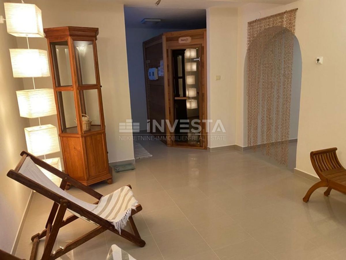 Pula, Pješčana uvala, penthouse 152 m2, 200 m od morja