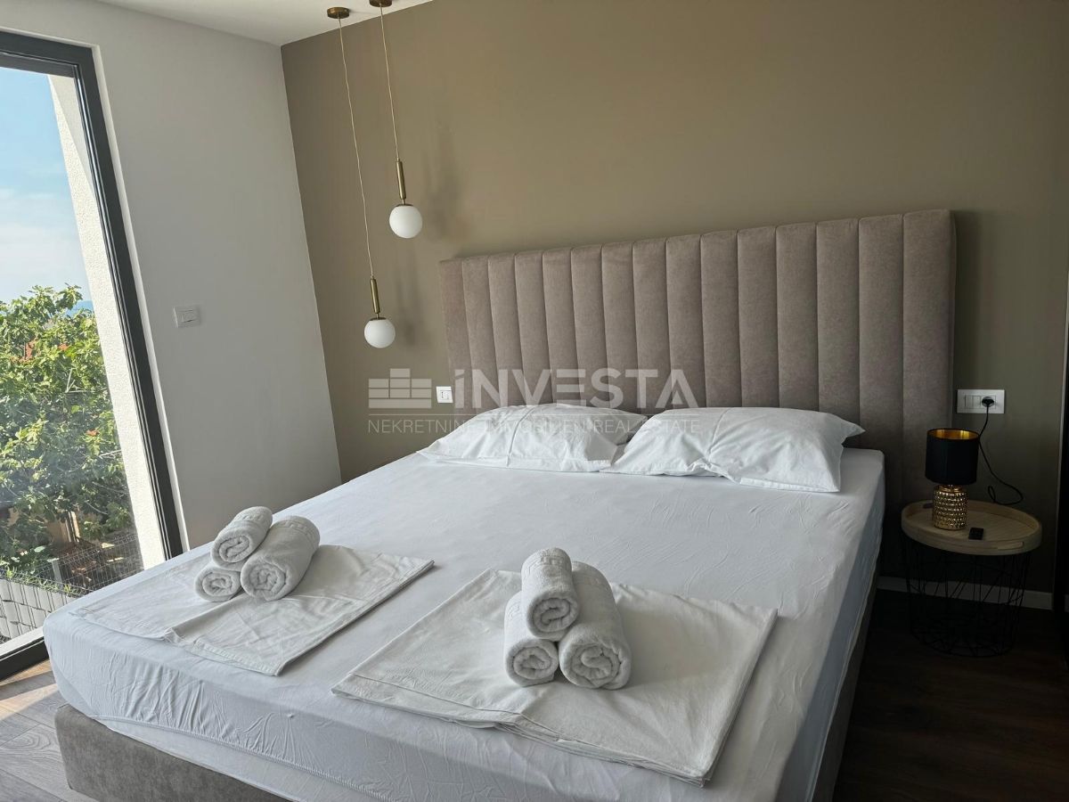Okolica Poreča, stanovanje v 1. nadstropju novogradnje, 96 m2, pogled na morje