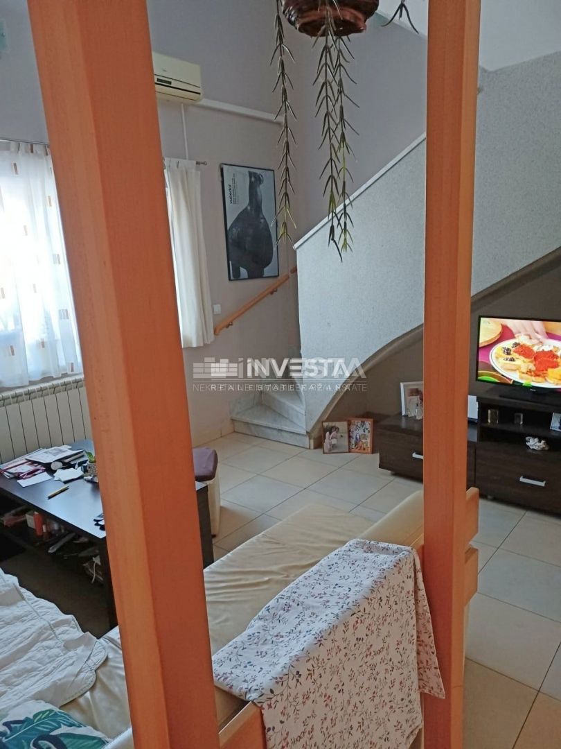 Pula, Veli vrh, prostorna družinska hiša, blizu centra mesta in morja