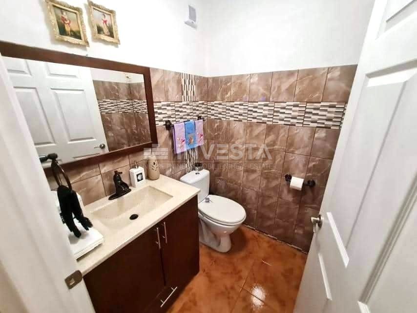 Marčana, popolnoma opremljena enonadstropna hiša.