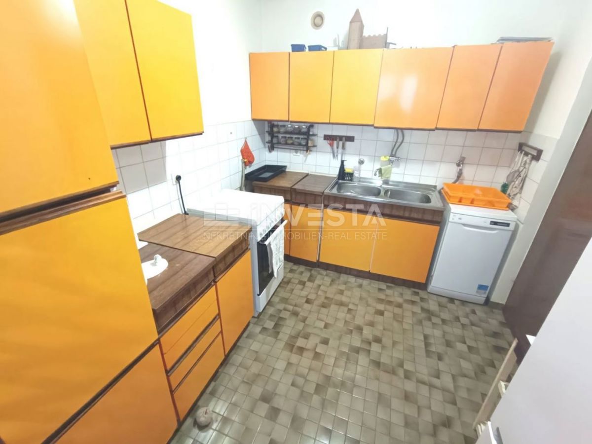 Pula, Šijana, prostoren apartma na atraktivni lokaciji.