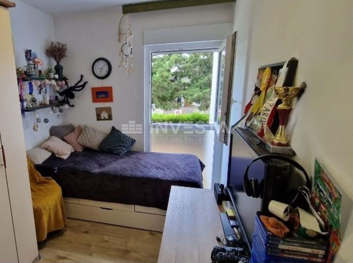 Pula, Šijana, prostoren apartma na atraktivni lokaciji.