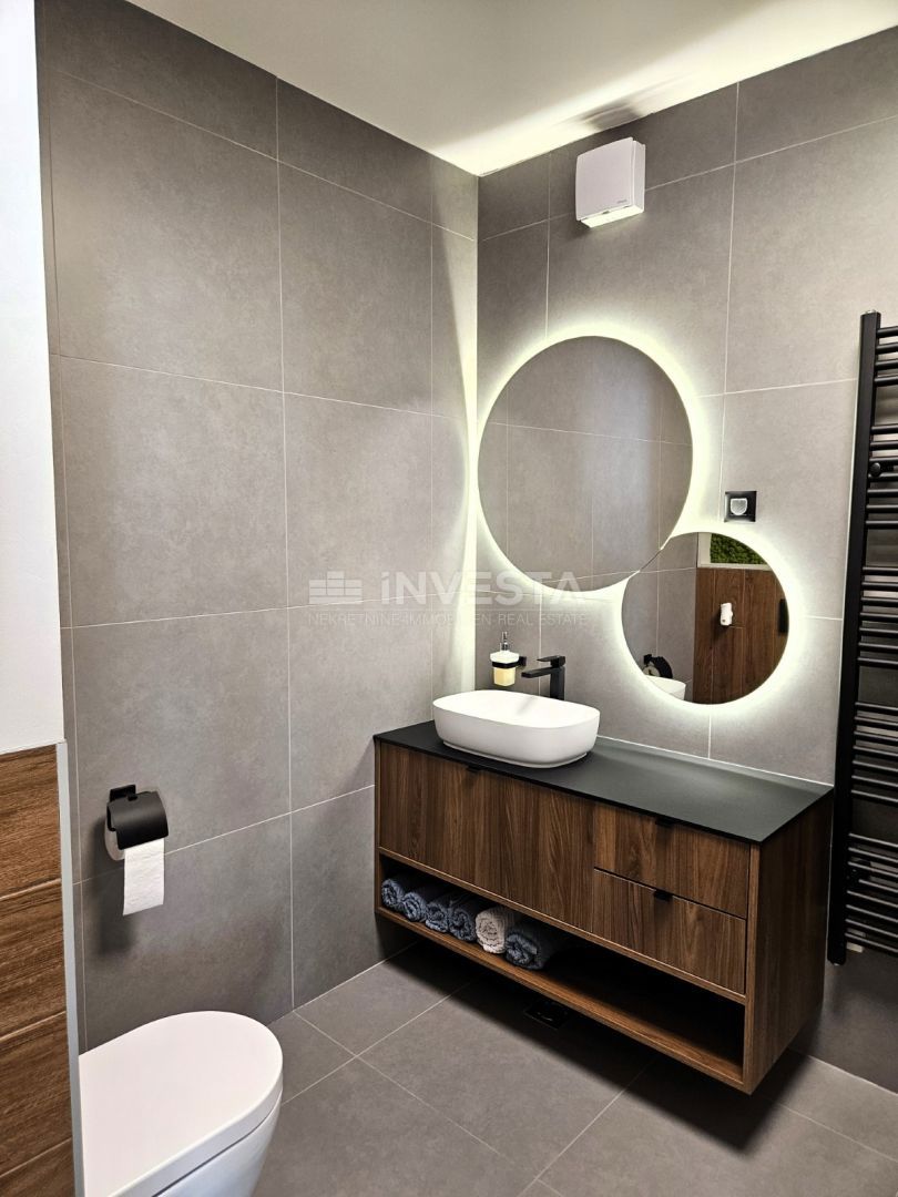 Luksuzno opremljen apartma v Umagu