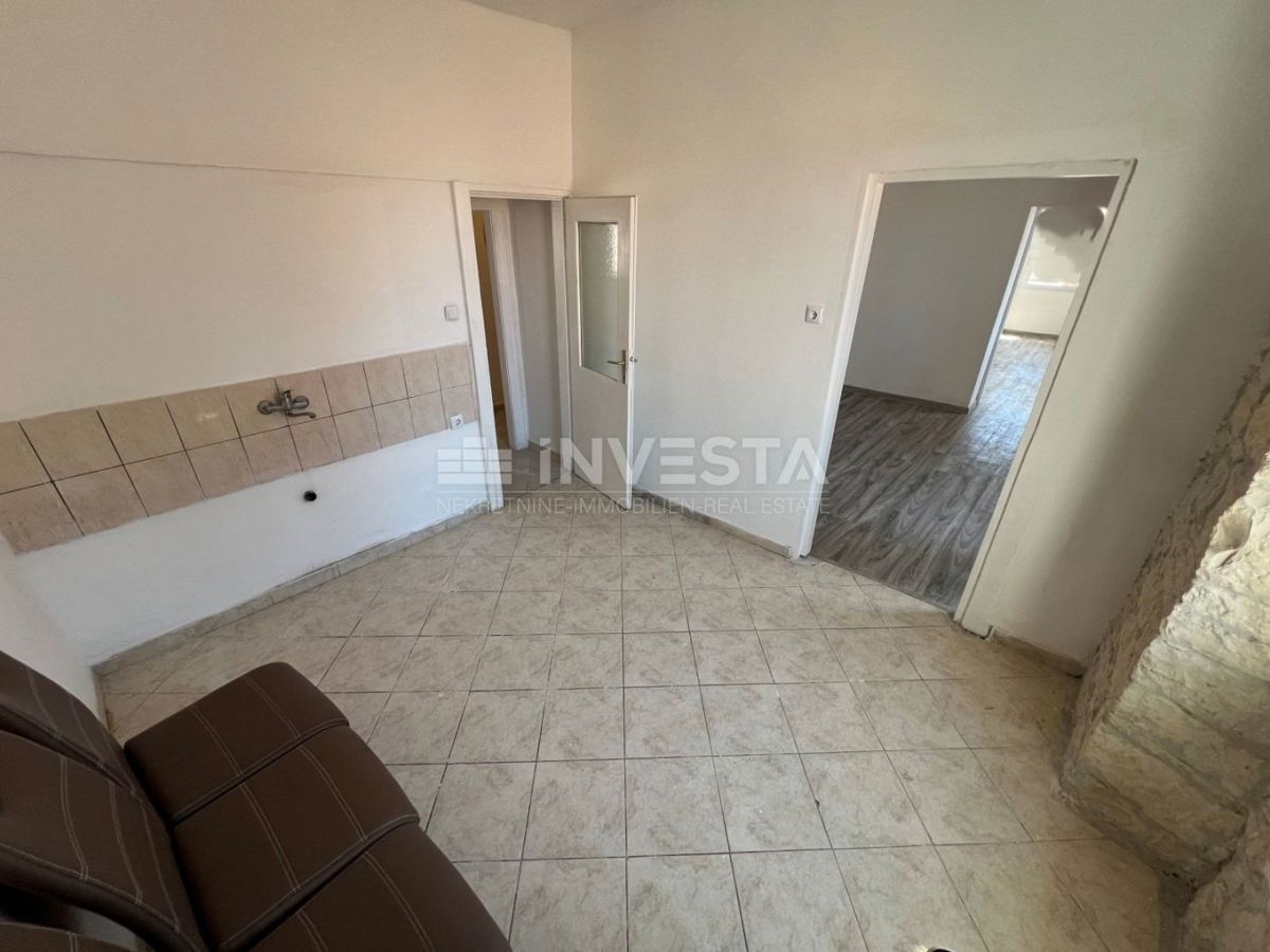 Pulj, Center Stanovanje s površino 69,55 m², 3. nadstropje