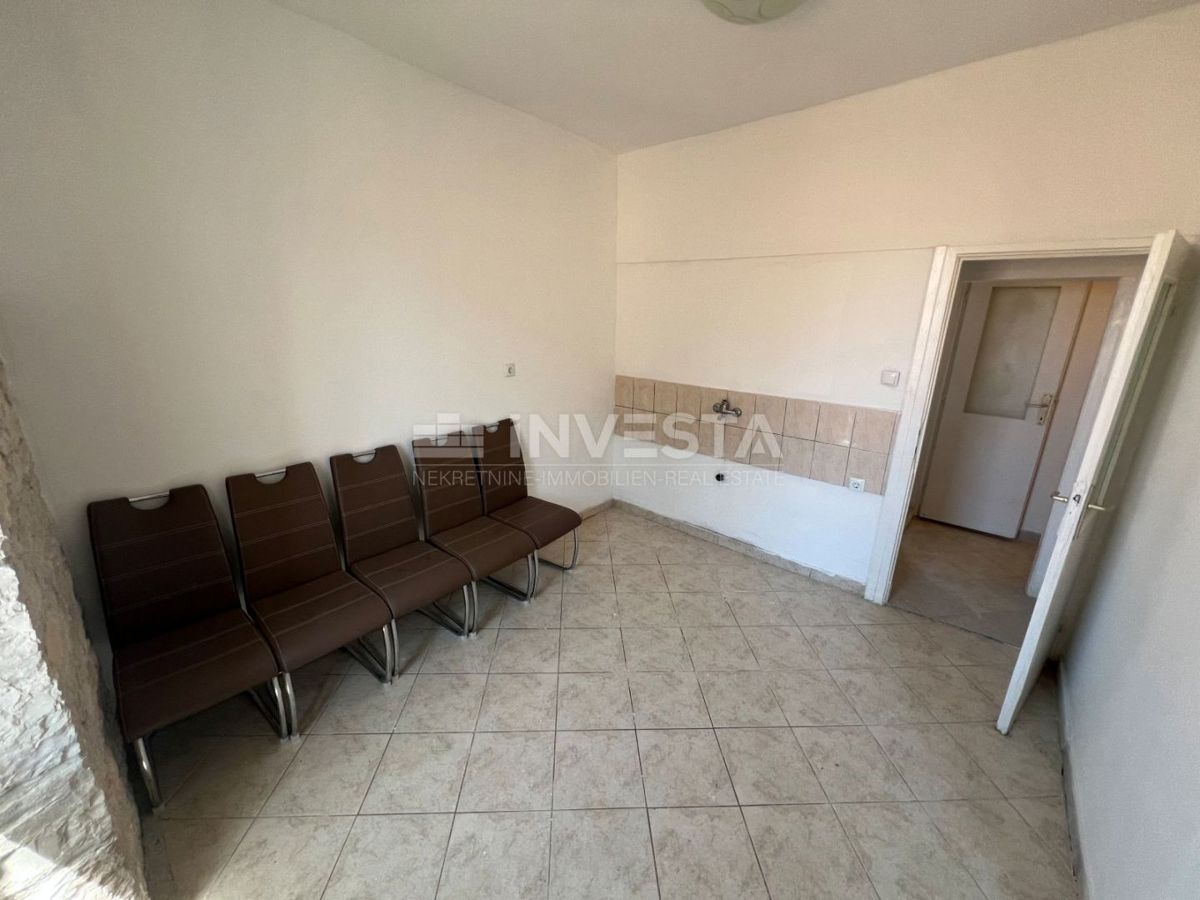 Pulj, Center Stanovanje s površino 69,55 m², 3. nadstropje