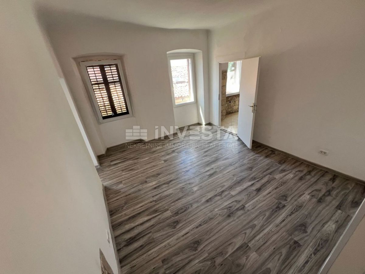 Pulj, Center Stanovanje s površino 69,55 m², 3. nadstropje