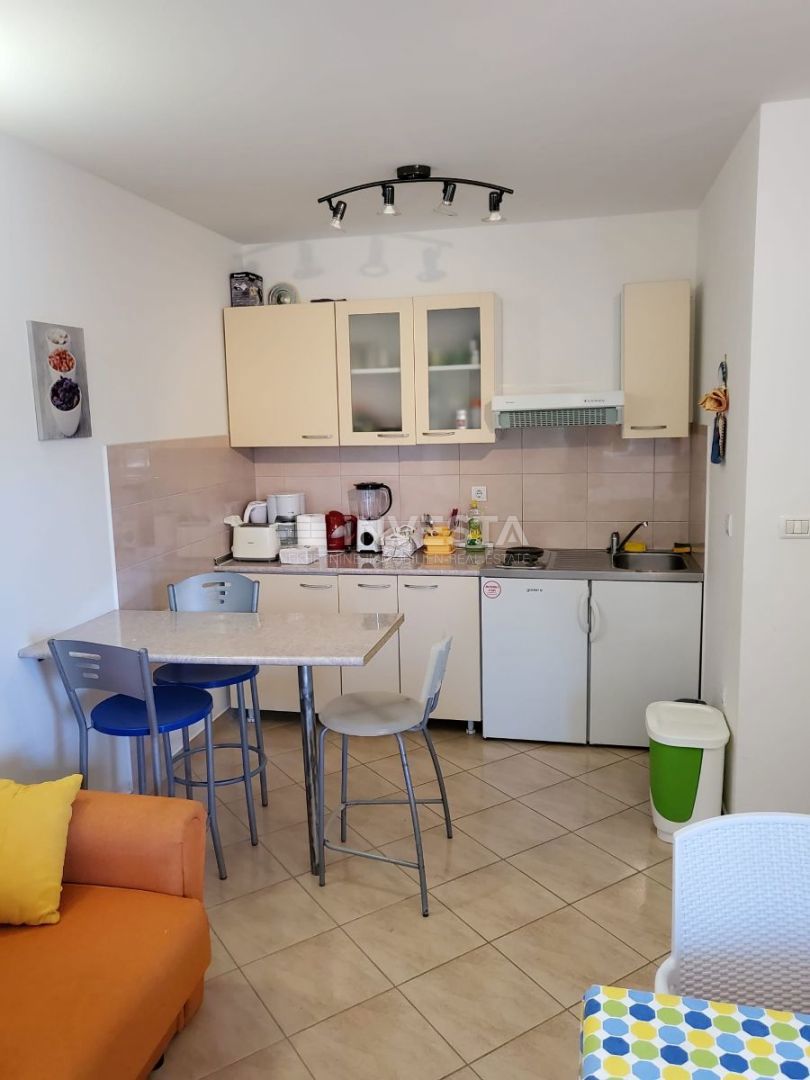 Fažana, enosobno stanovanje s parkirnim mestom in teraso