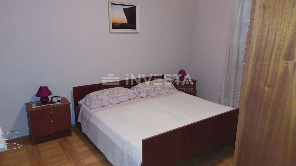Samostojna hiša na mirni lokaciji