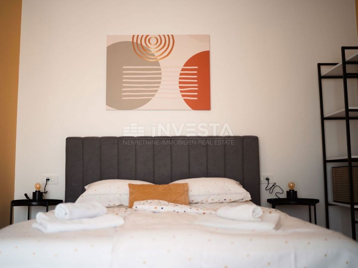 Na novo zgrajena vila z bazenom, 200 m od morja