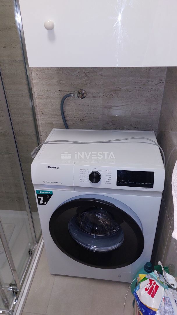 Popolnoma prenovljeno stanovanje v Červar Poratu