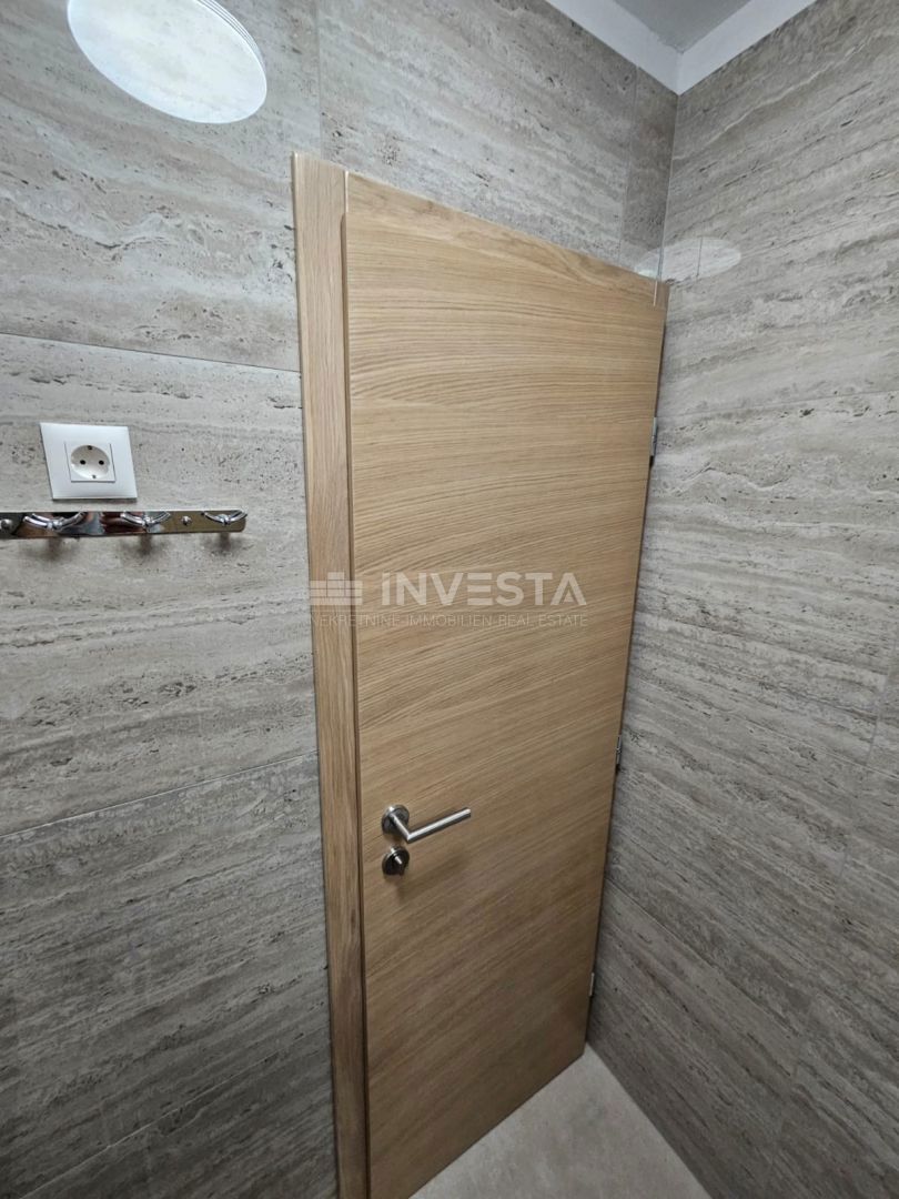 Popolnoma prenovljeno stanovanje v Červar Poratu