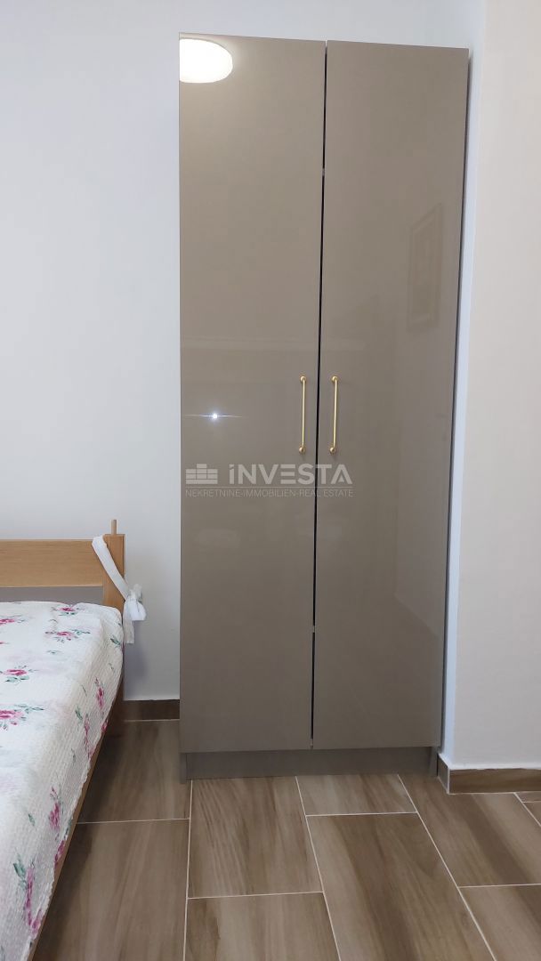 Popolnoma prenovljeno stanovanje v Červar Poratu