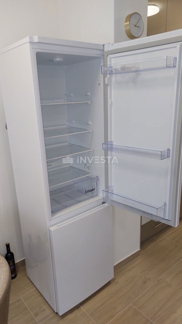 Popolnoma prenovljeno stanovanje v Červar Poratu