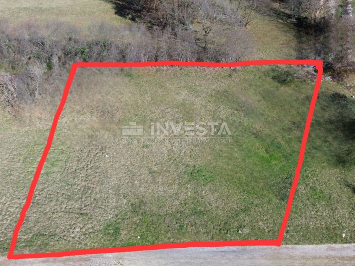 Zemljišče Marčana, 1.010m2