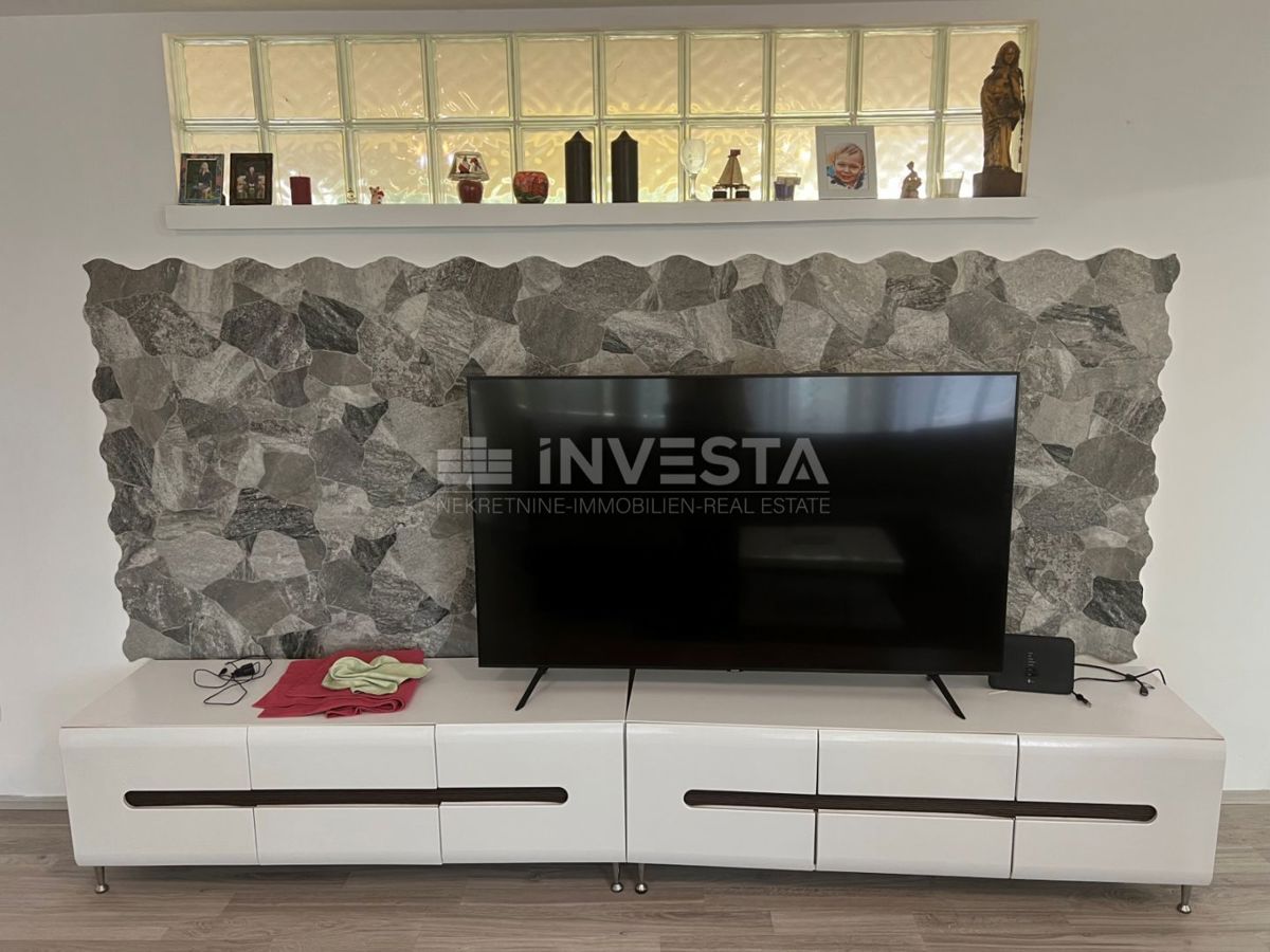Pula, Gregovica stan 95m², pritličje, pokrita terasa