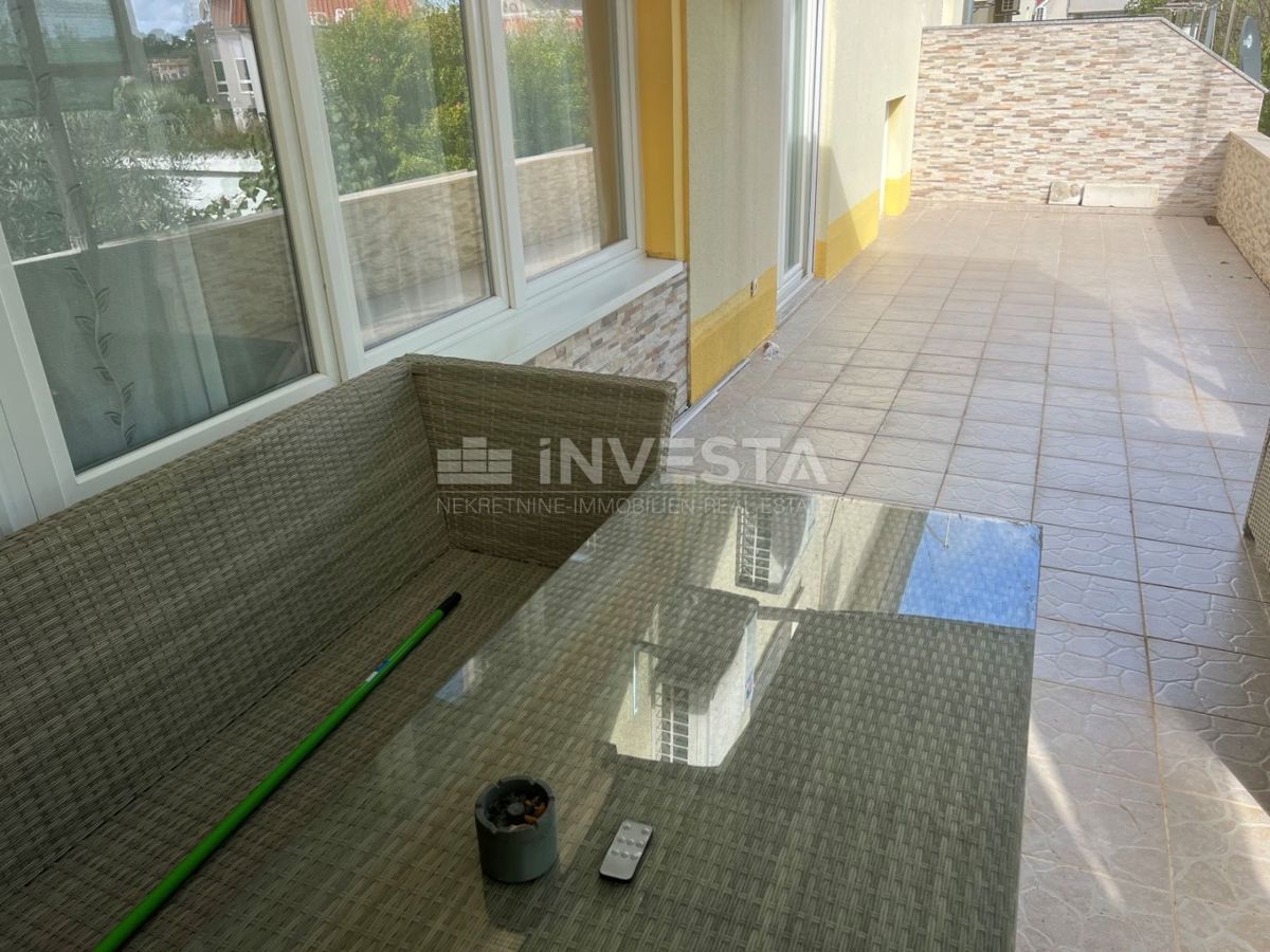 Pula, Gregovica stan 95m², pritličje, pokrita terasa