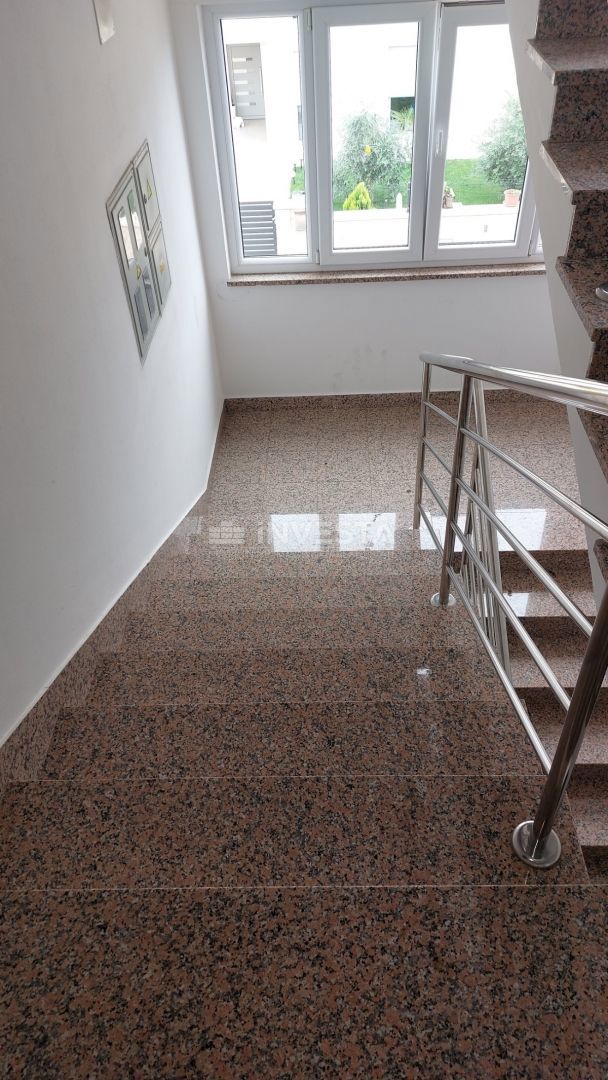 Stan v Karigadoru, 80 m² Blizu Morja