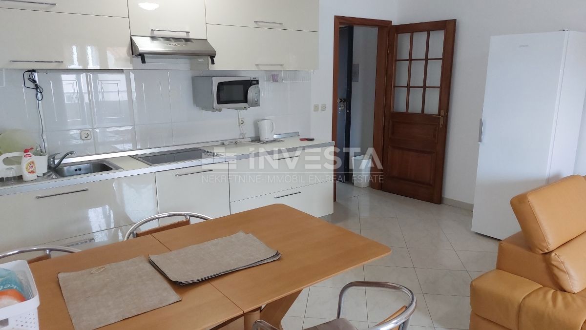 Stan v Karigadoru, 80 m² Blizu Morja