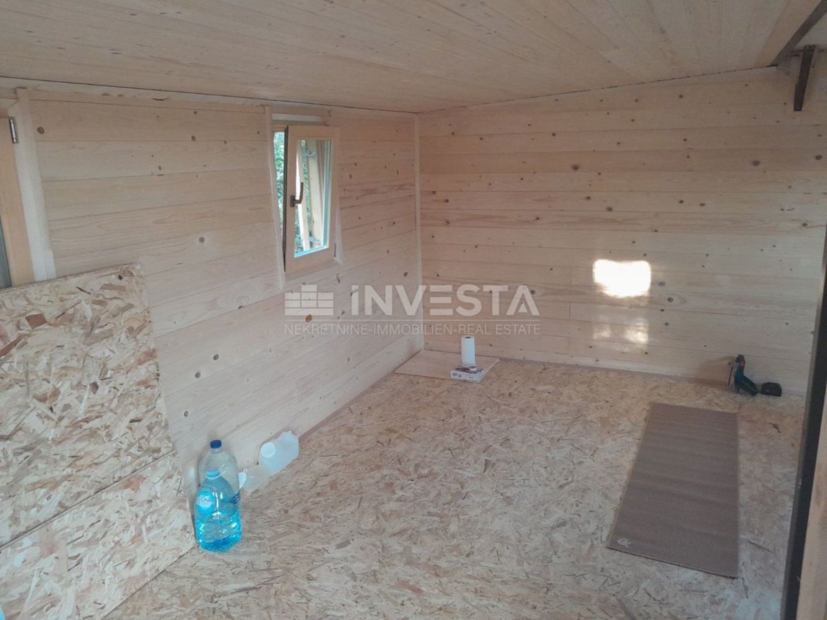 Svetvinčenat, ekološka posest 2.158 m² v srcu Istre