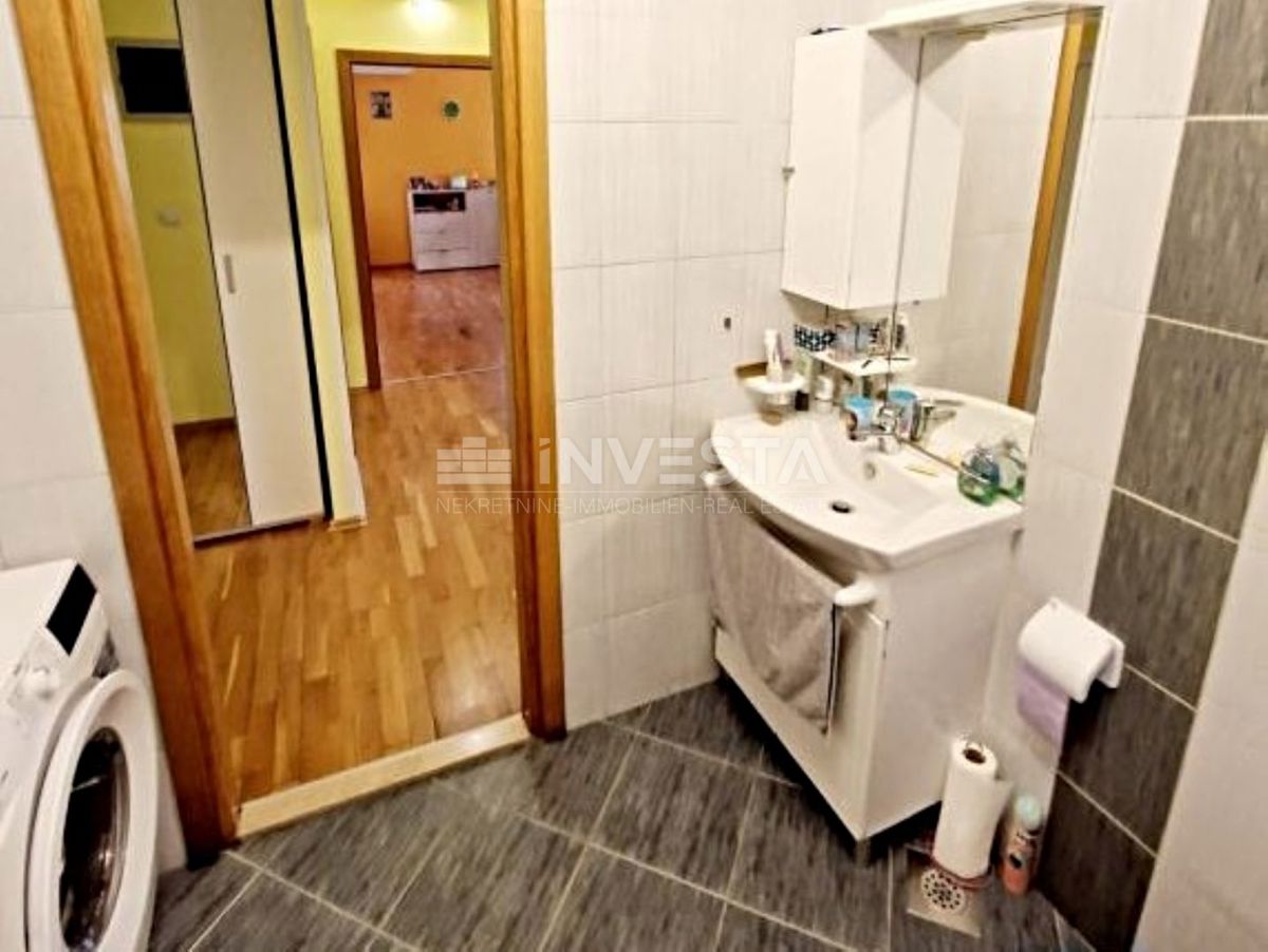 Hrvaška, Istra, Pula, Monte Magno, prostoren apartma 123m2 z 2 parkirnima mestoma