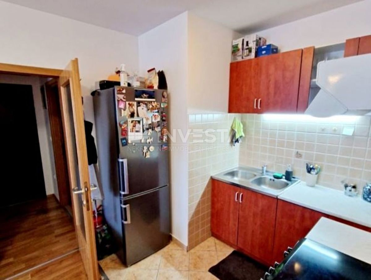 Hrvaška, Istra, Pula, Monte Magno, prostoren apartma 123m2 z 2 parkirnima mestoma