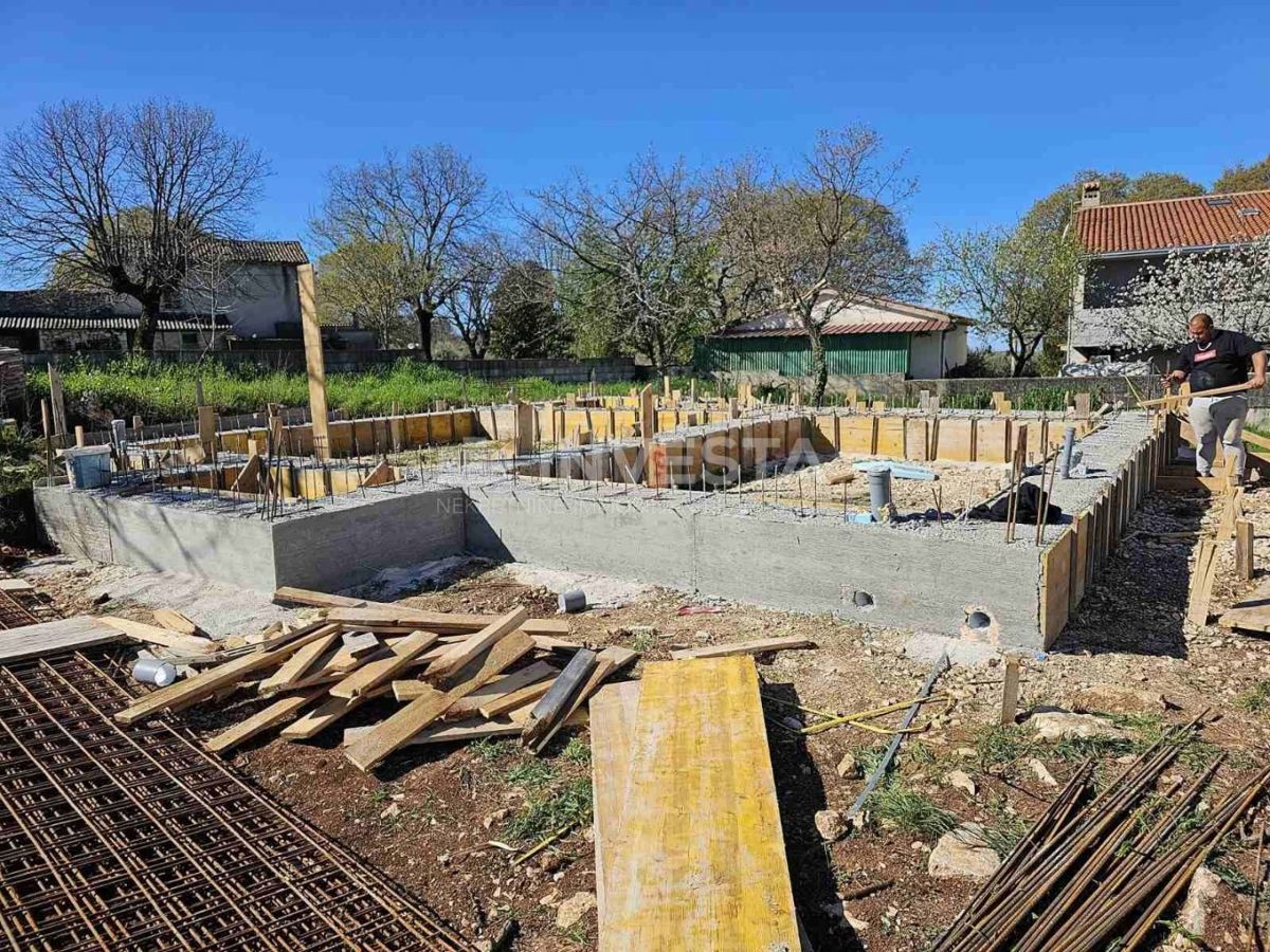Okolica Vrsarja, vila v gradnji z bazenom, 144 m2, 3 ss