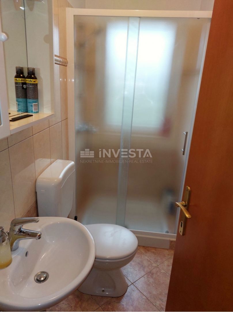 Okolica Svetog Lovreča, družinska hiša z 2 stanovanjskima enotama, 270 m2