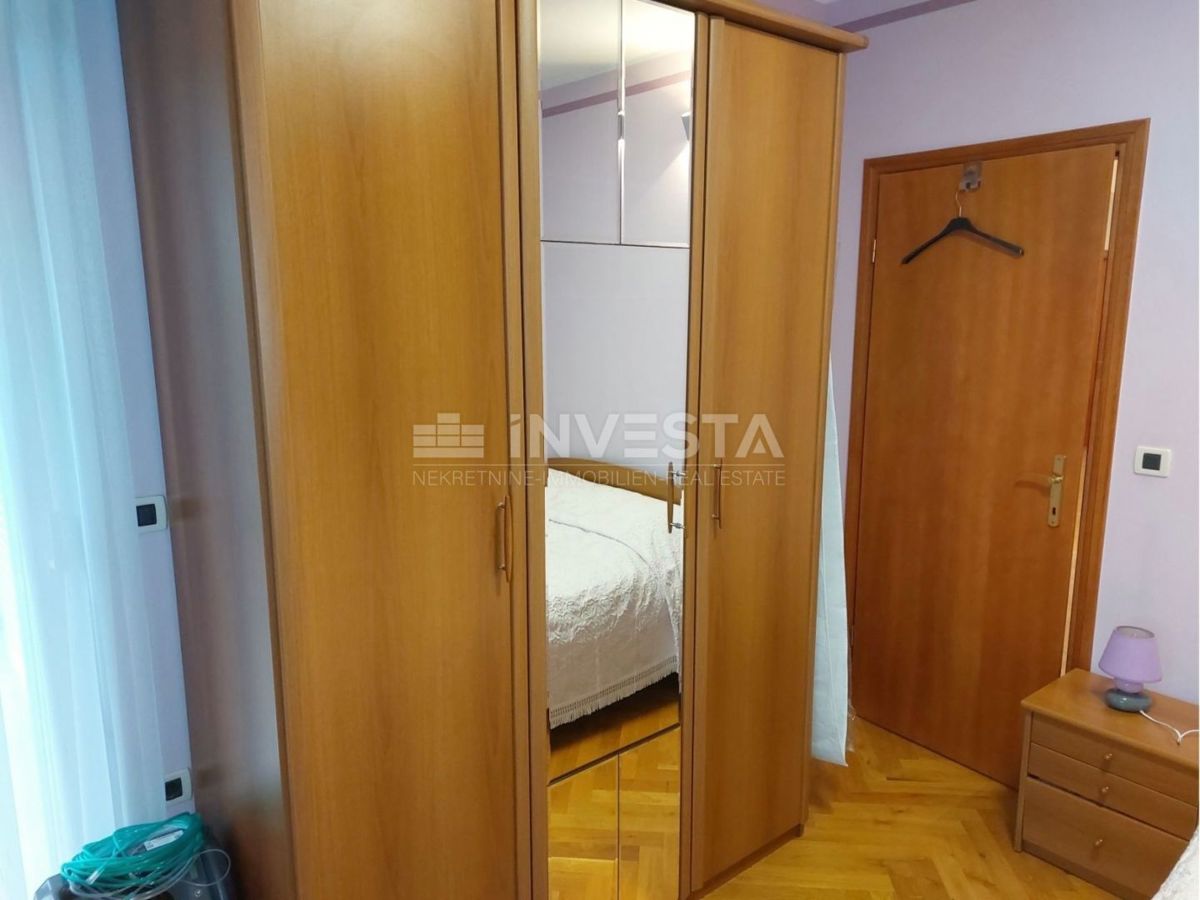 Okolica Svetog Lovreča, družinska hiša z 2 stanovanjskima enotama, 270 m2