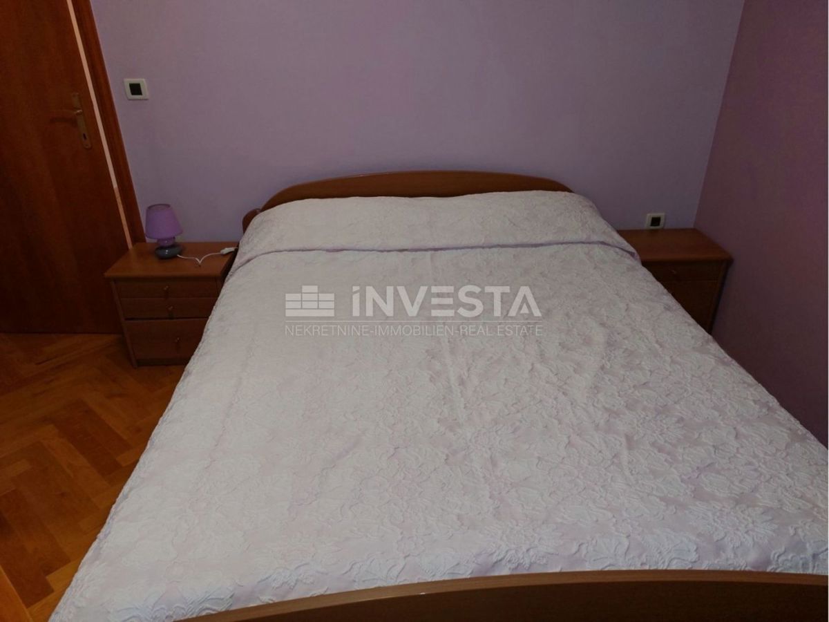 Okolica Svetog Lovreča, družinska hiša z 2 stanovanjskima enotama, 270 m2