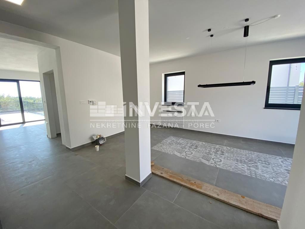 Okolica Svetvinčenta, lepa vila z bazenom, 4 spalnice, novogradnja