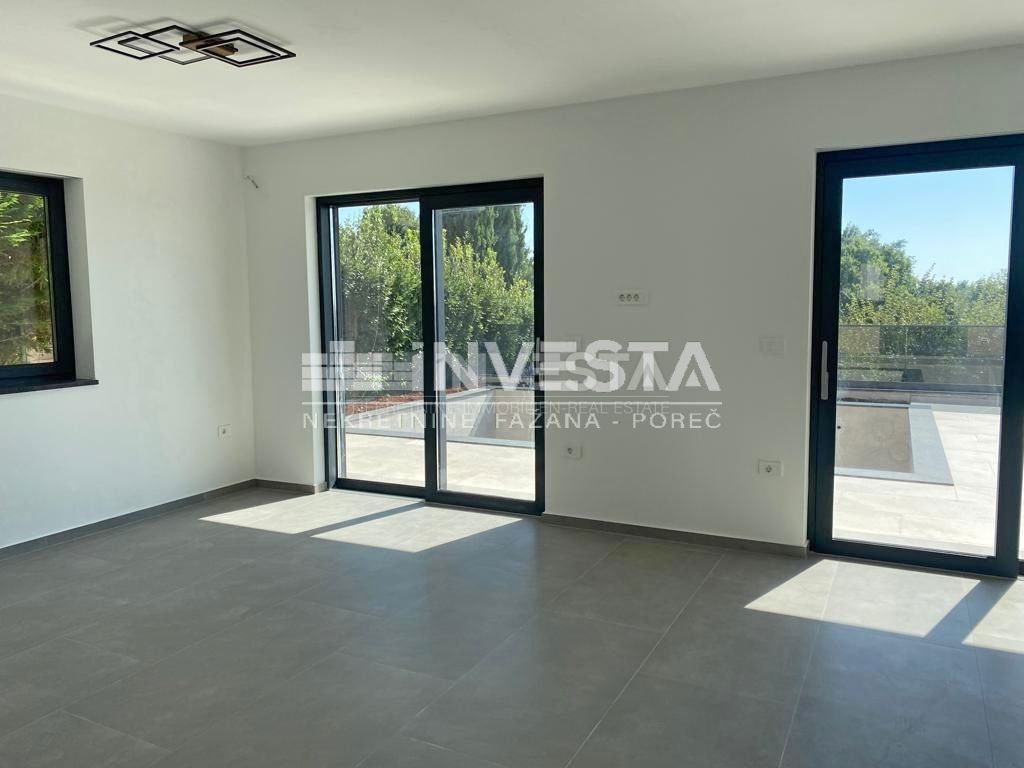 Okolica Svetvinčenta, lepa vila z bazenom, 4 spalnice, novogradnja