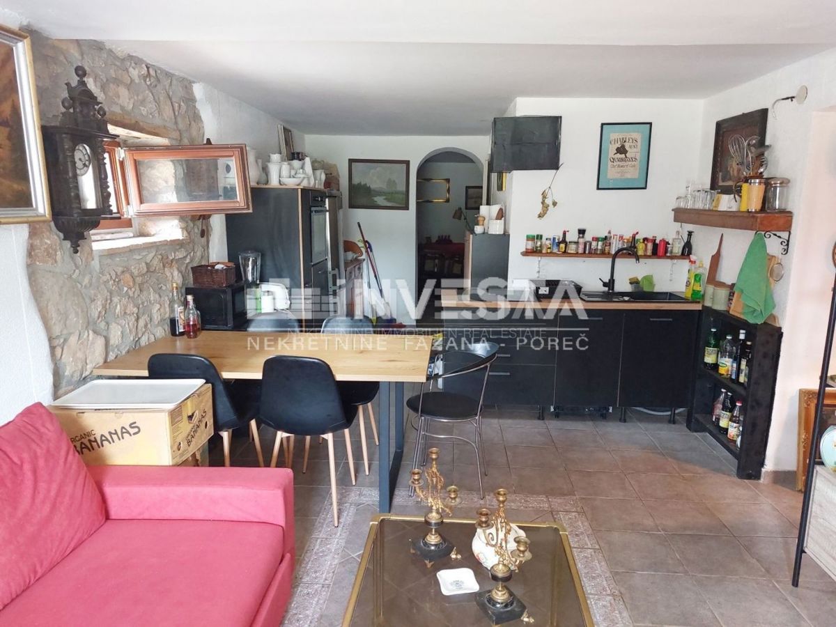 Okolica Poreča, obnovljena avtohtona istrska hiša s 3 apartmaji