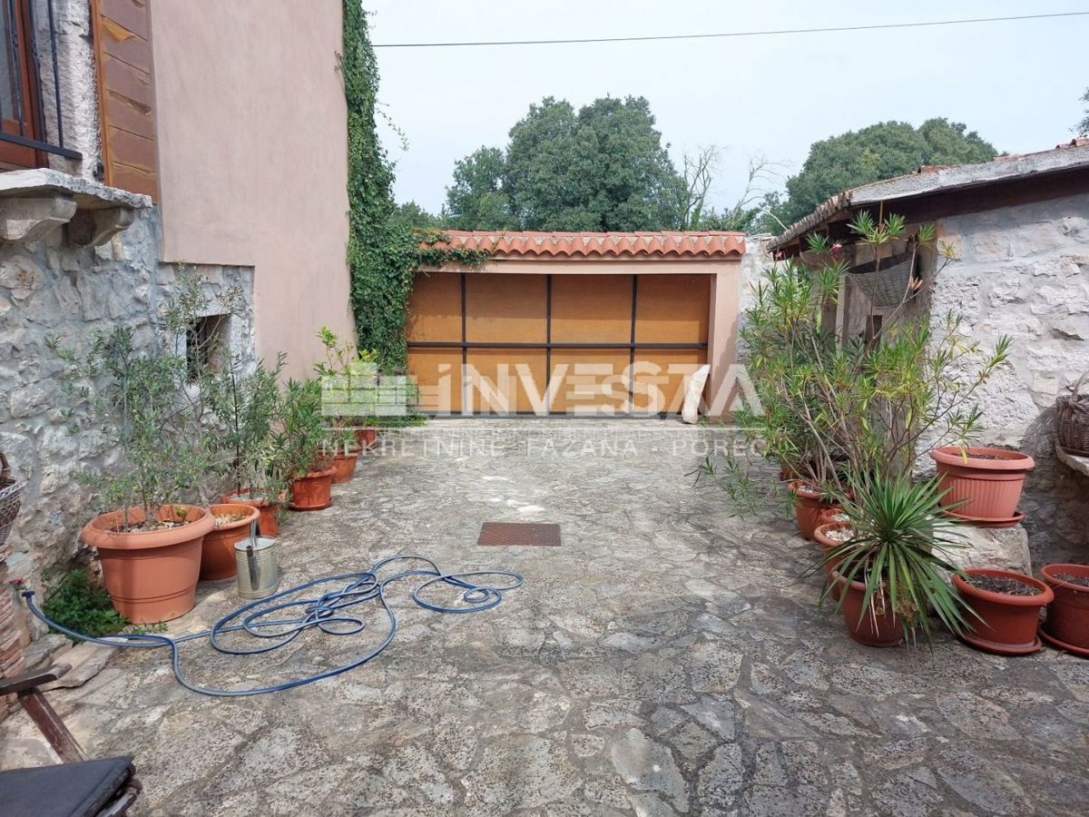 Okolica Poreča, obnovljena avtohtona istrska hiša s 3 apartmaji