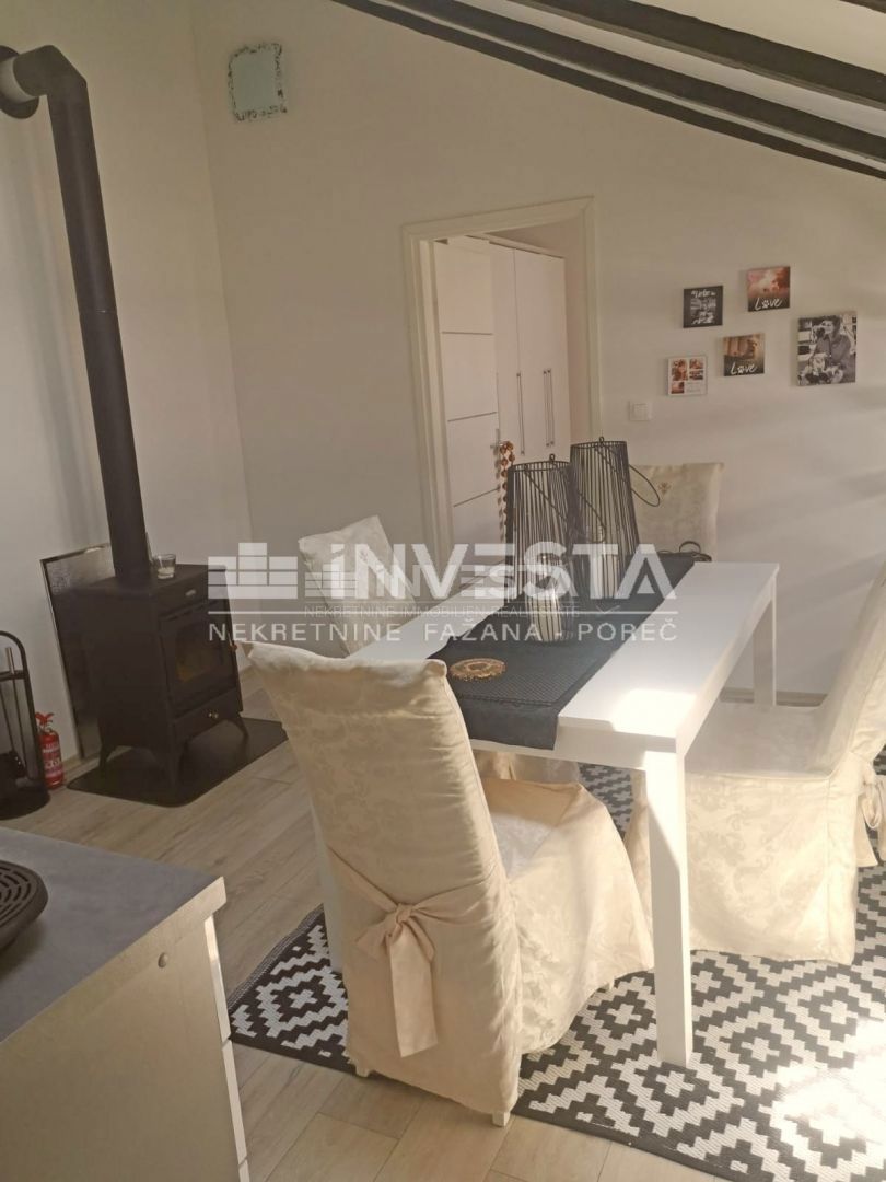 Pula, Center, prenovljeno stanovanje 61 m2 s parkiriščem