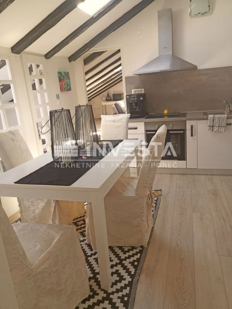 Pula, Center, prenovljeno stanovanje 61 m2 s parkiriščem