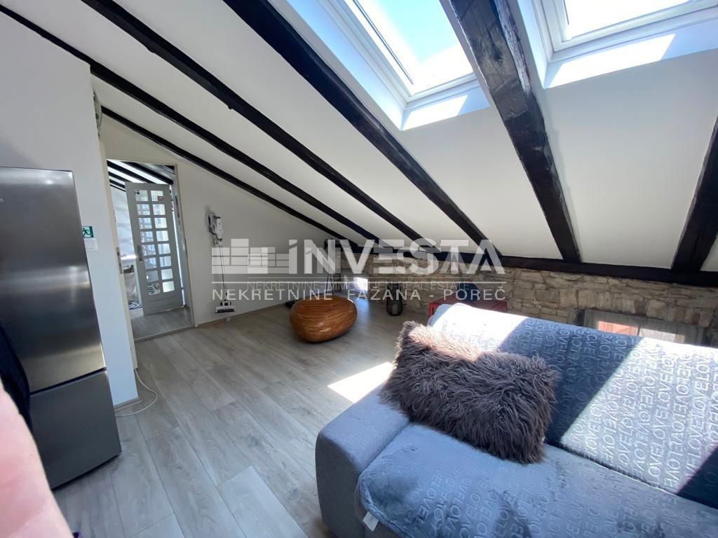 Pula, Center, prenovljeno stanovanje 61 m2 s parkiriščem