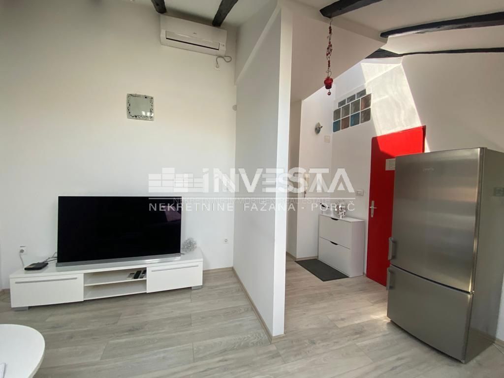 Pula, Center, prenovljeno stanovanje 61 m2 s parkiriščem