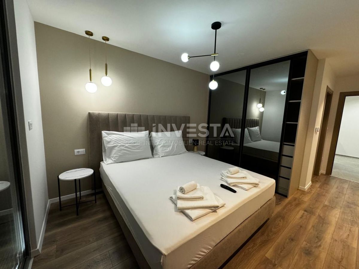 Okolica Poreča, pritličje stanovanje z bazenom, 93 m2, novogradnja