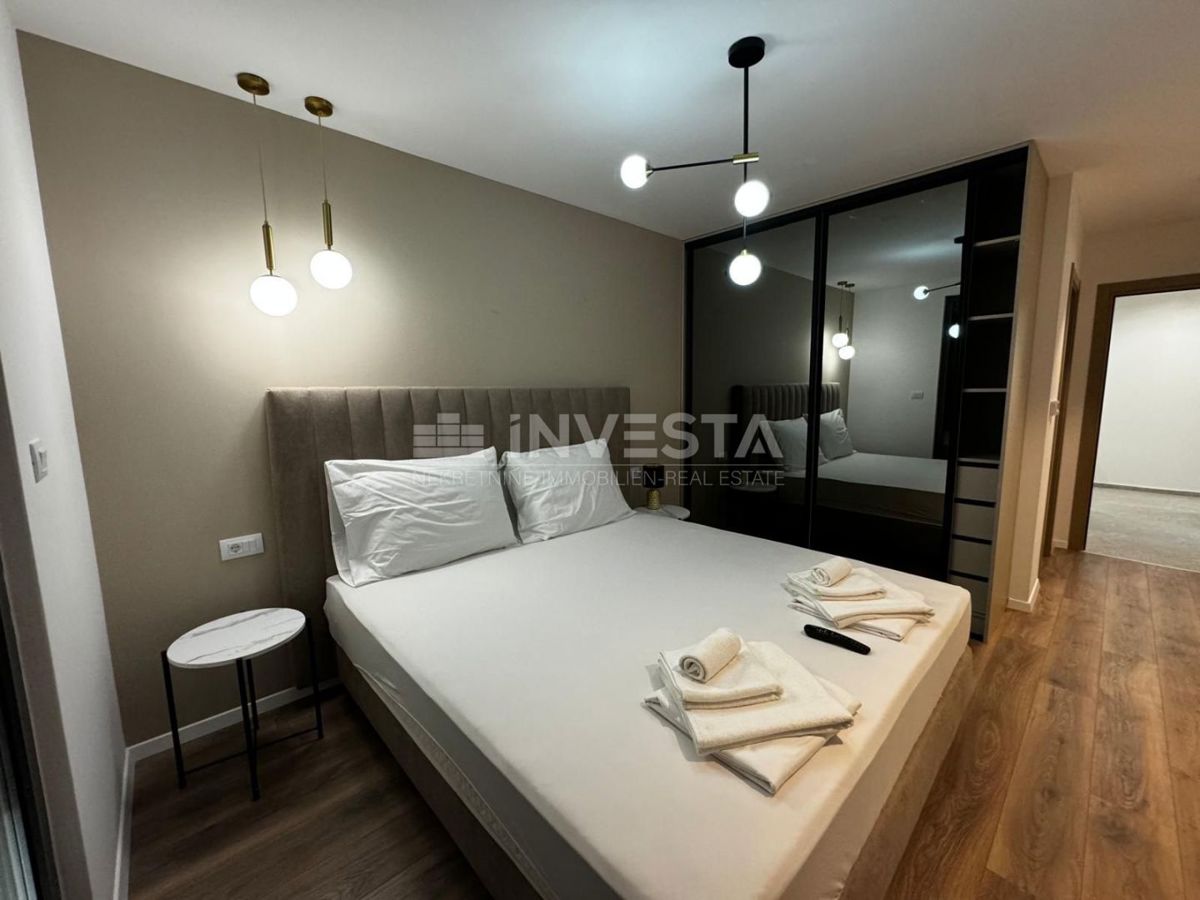 Okolica Poreča, pritličje stanovanje z bazenom, 93 m2, novogradnja