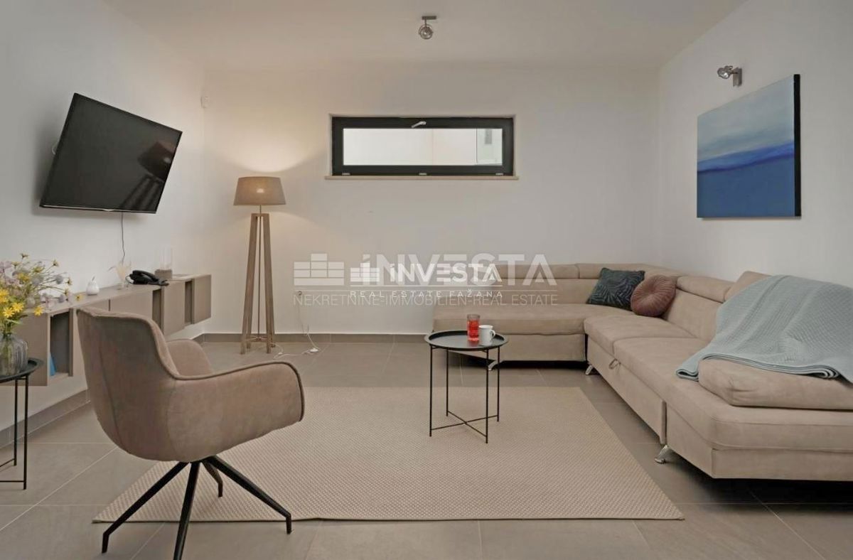 Marčana, Divšići in Krnica, 2 moderni počitniški vili, 3 spalnice + dnevna soba