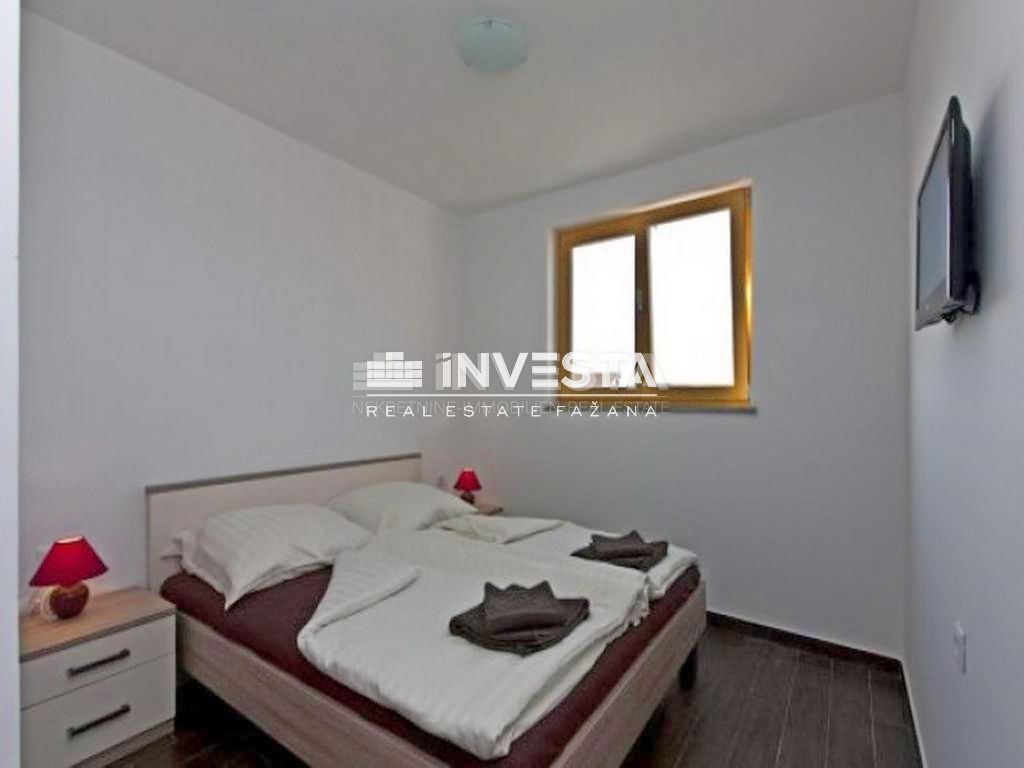 Fažana, Valbandon, moderna vila z bazenom, 7 sob