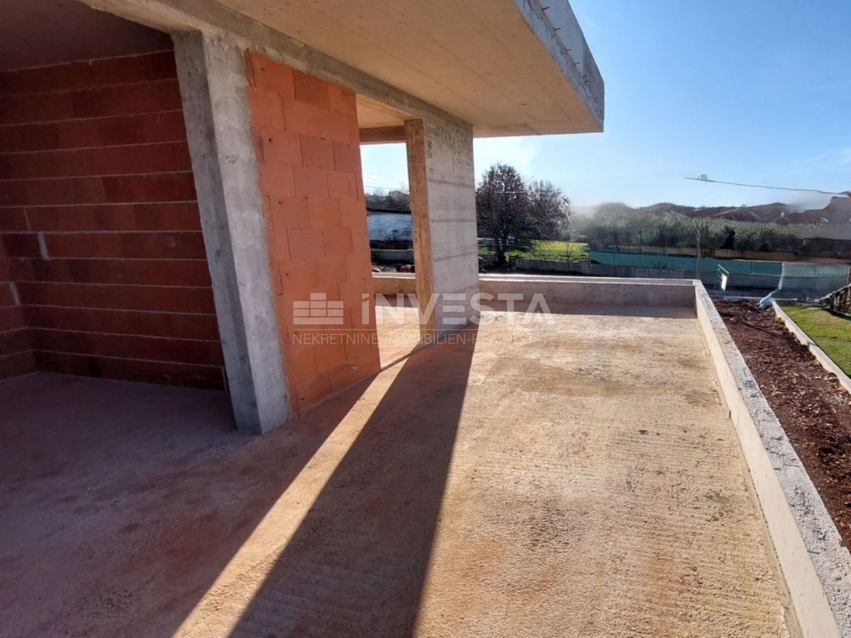  Sveti Lovreč, hiša s bazenom, pogled na morje
