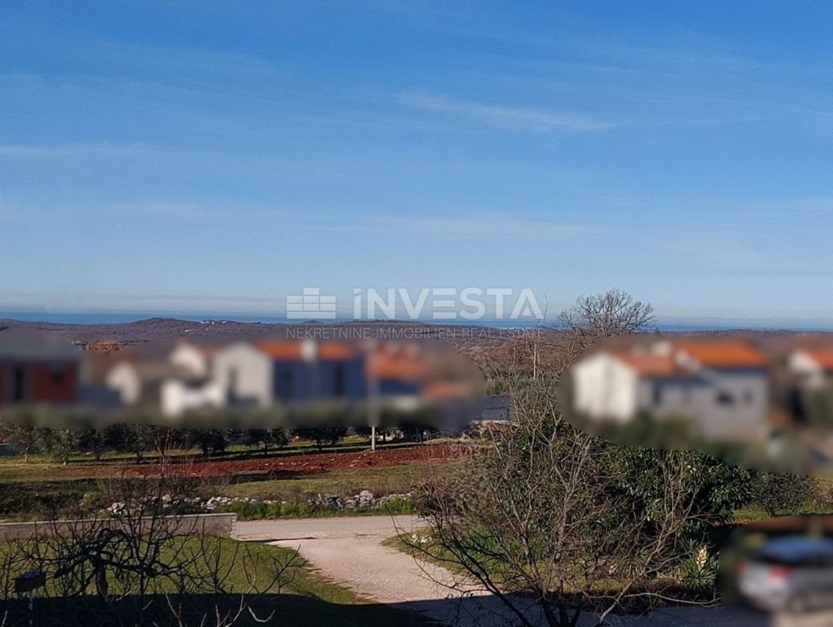  Sveti Lovreč, hiša s bazenom, pogled na morje